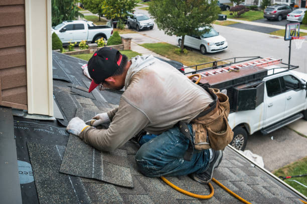 Professional Gutter Installation technician working in Streamwood, IL